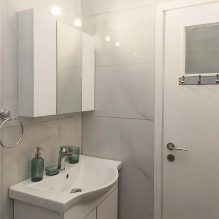 Διαμέρισμα Fresh Exarcheia Studio With Balcony & Style Αθήνα